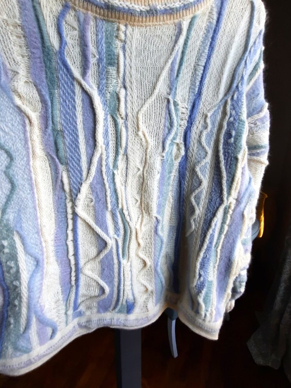 Purely Australian 100% Virgin Wool crew neck sweater - Picture 4 of 7